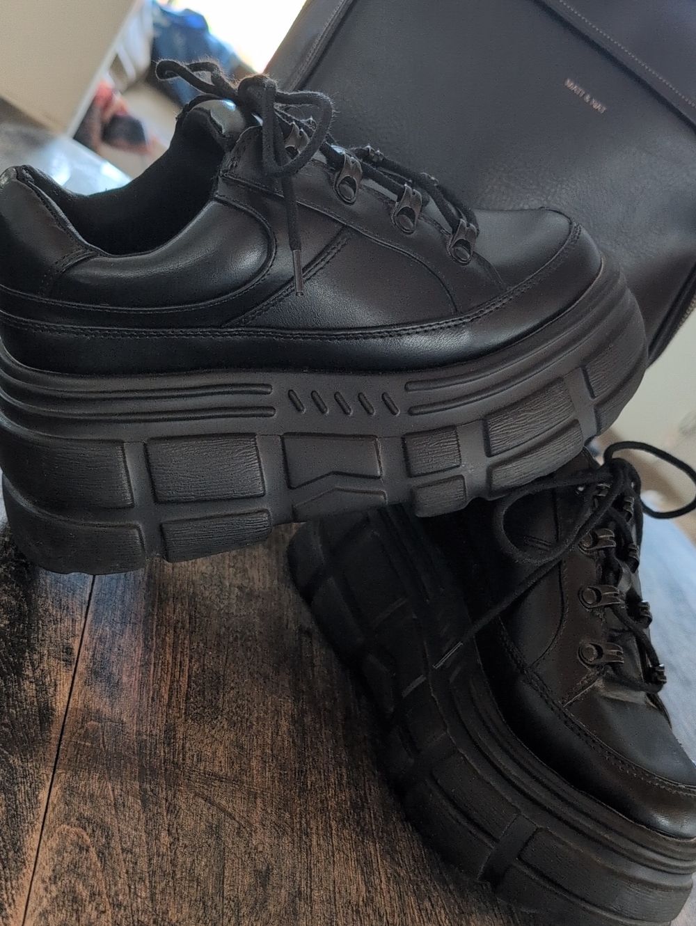 🖤 FRESHY / Call It Spring Black Chunky Platform Lace-Up Sneakers 7US 🖤
